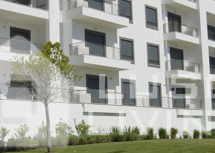 Lucia Albufeira أولوز داغوا