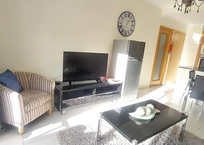 Lucia Albufeira * أولوز داغوا