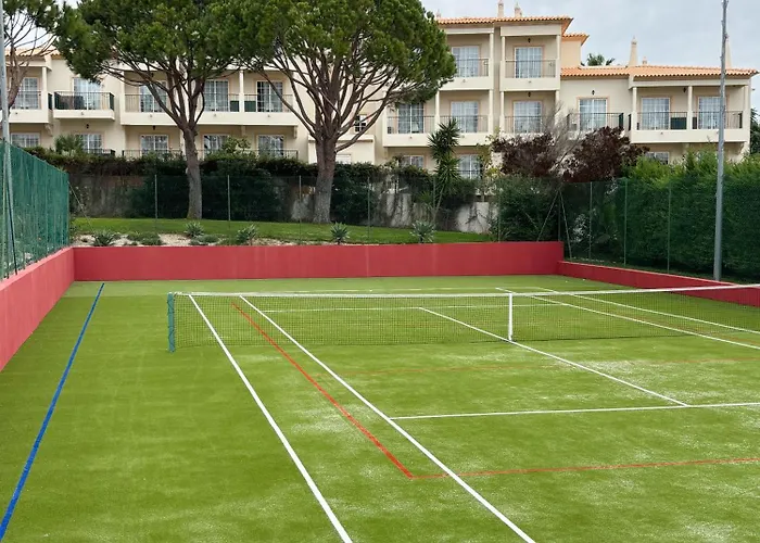 Lucia Albufeira Olhos de Agua (Albufeira)